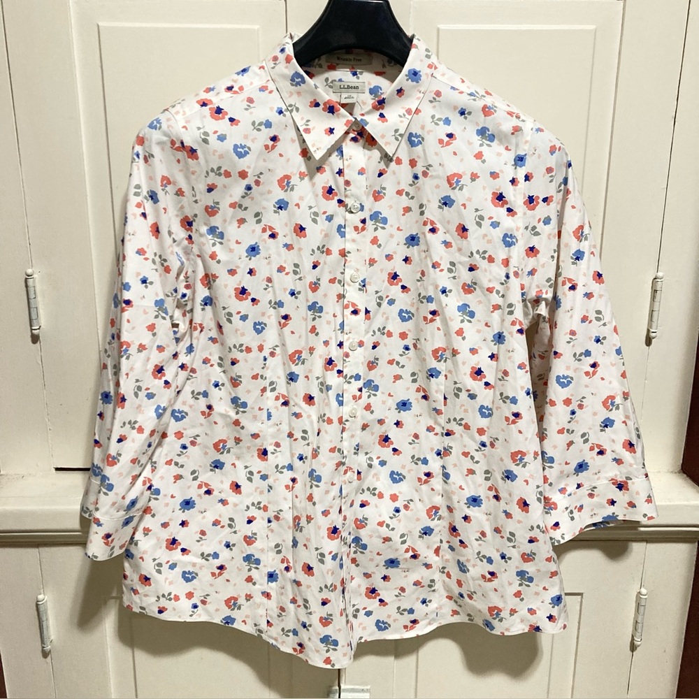 L.L. Bean Size 1X Wrinkle Free White Multicolor Floral 3/4 Sleeves? Top Blouse